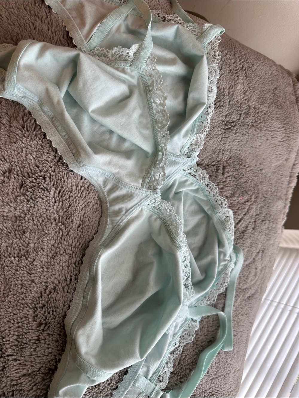 NWT - Hanro Light Mint Lace-Trim Bralette Duo - Picture 4 of 6